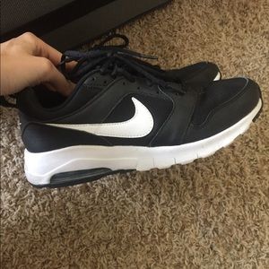 Women's Nike Tennis Shoes